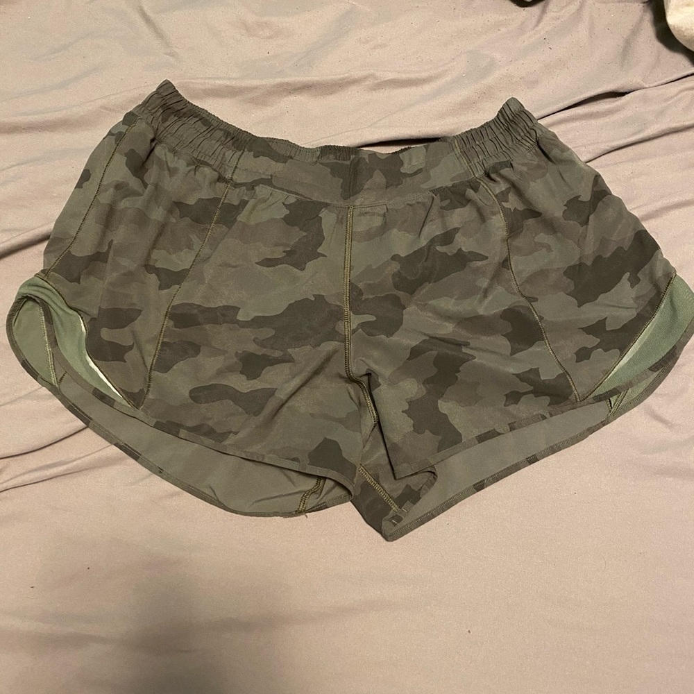 Lululemon Hotty Hot Shorts ll *Long 4”